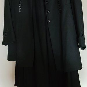 J. Peterman Movie Legends black suit